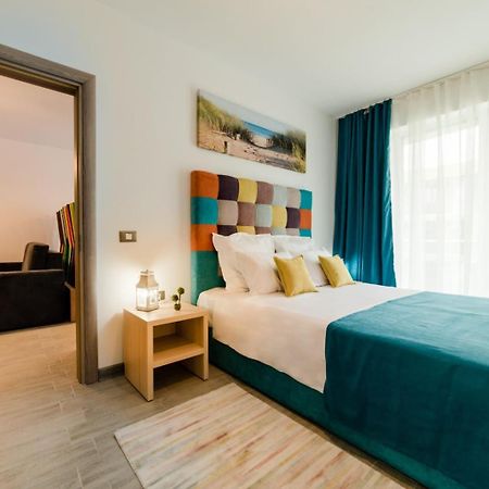Alezzi Beach Resort Gorgeous Family Aparment Cu Piscina Năvodari Extérieur photo