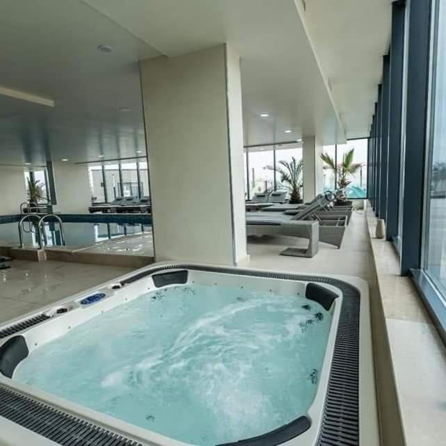 Alezzi Beach Resort Gorgeous Family Aparment Cu Piscina Năvodari Extérieur photo