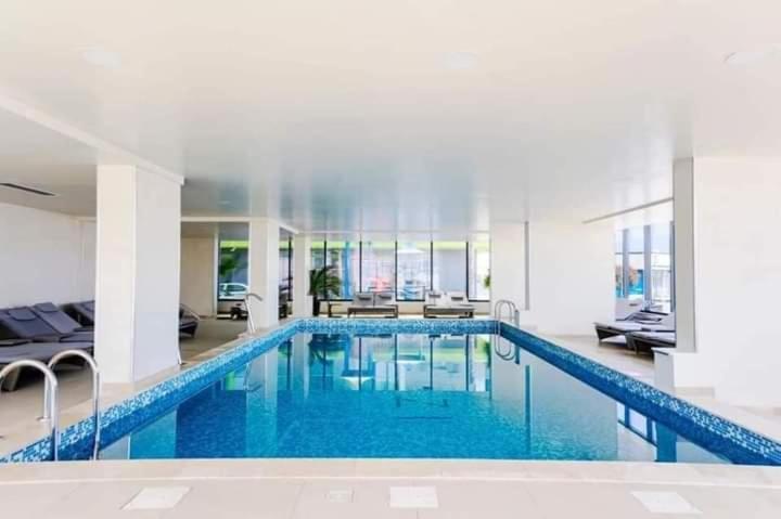 Alezzi Beach Resort Gorgeous Family Aparment Cu Piscina Năvodari Extérieur photo