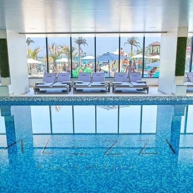 Alezzi Beach Resort Gorgeous Family Aparment Cu Piscina Năvodari Extérieur photo
