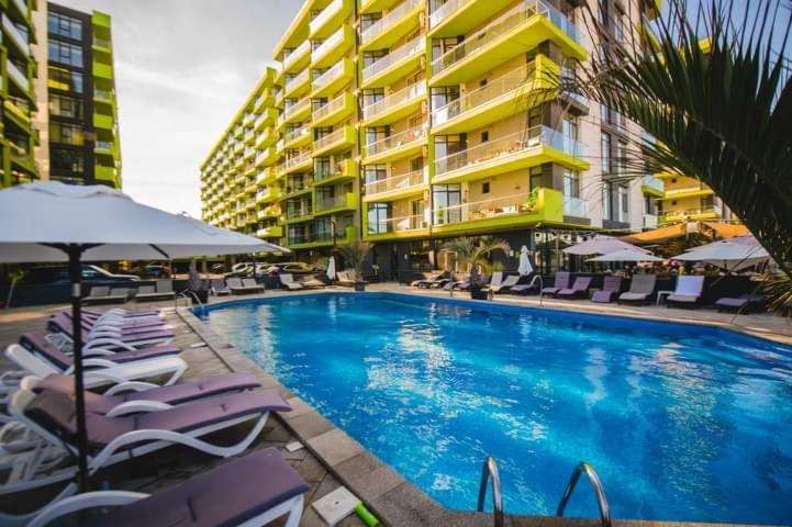 Alezzi Beach Resort Gorgeous Family Aparment Cu Piscina Năvodari Extérieur photo